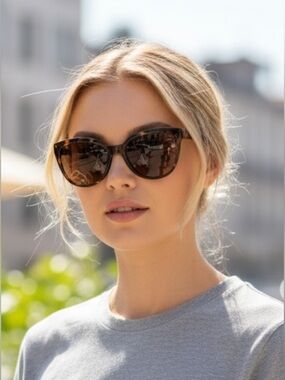 Oliver Peoples Abrie Sunglasses Polarized Tortoiseshell Cat Eye Vacation Travel